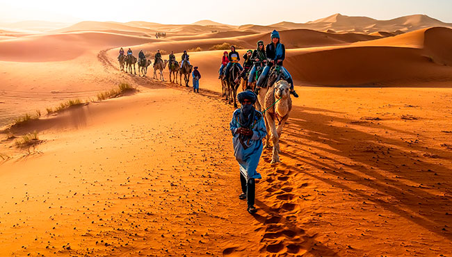 carvan-walking-merzouga-